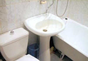 Установка раковины тюльпан в ванной в Альметьевске
